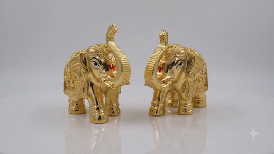 Elentphant in gold colour